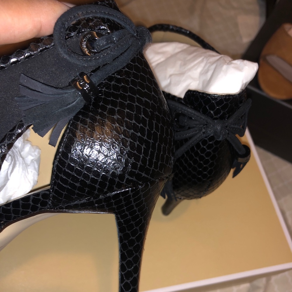 Michael kors Jennings mid bootie - Picture 2 of 6